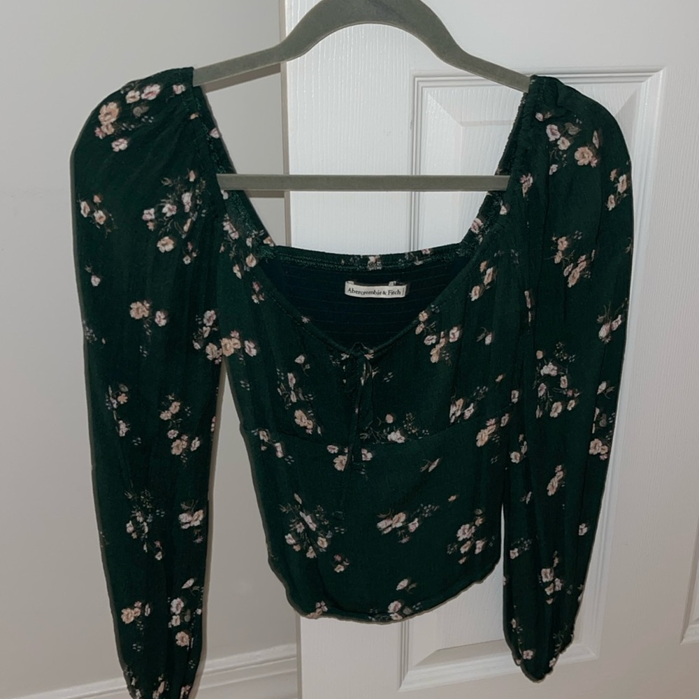 Abercrombie and fitch dark green floral top